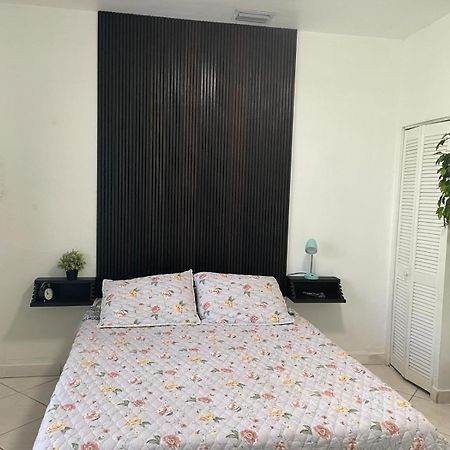 Private Suite Next To Calle Ocho Miami Esterno foto