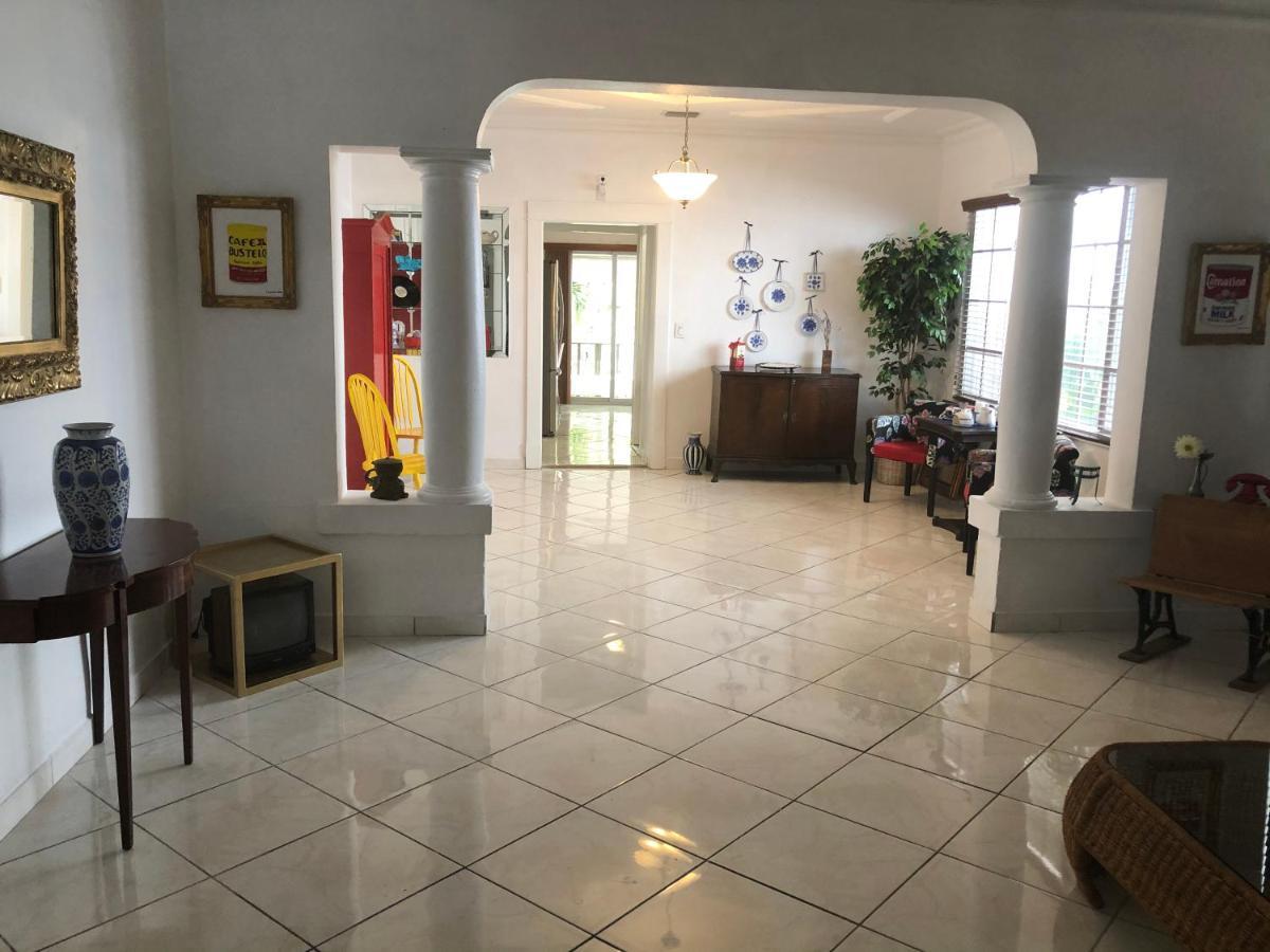 Private Suite Next To Calle Ocho Miami Esterno foto