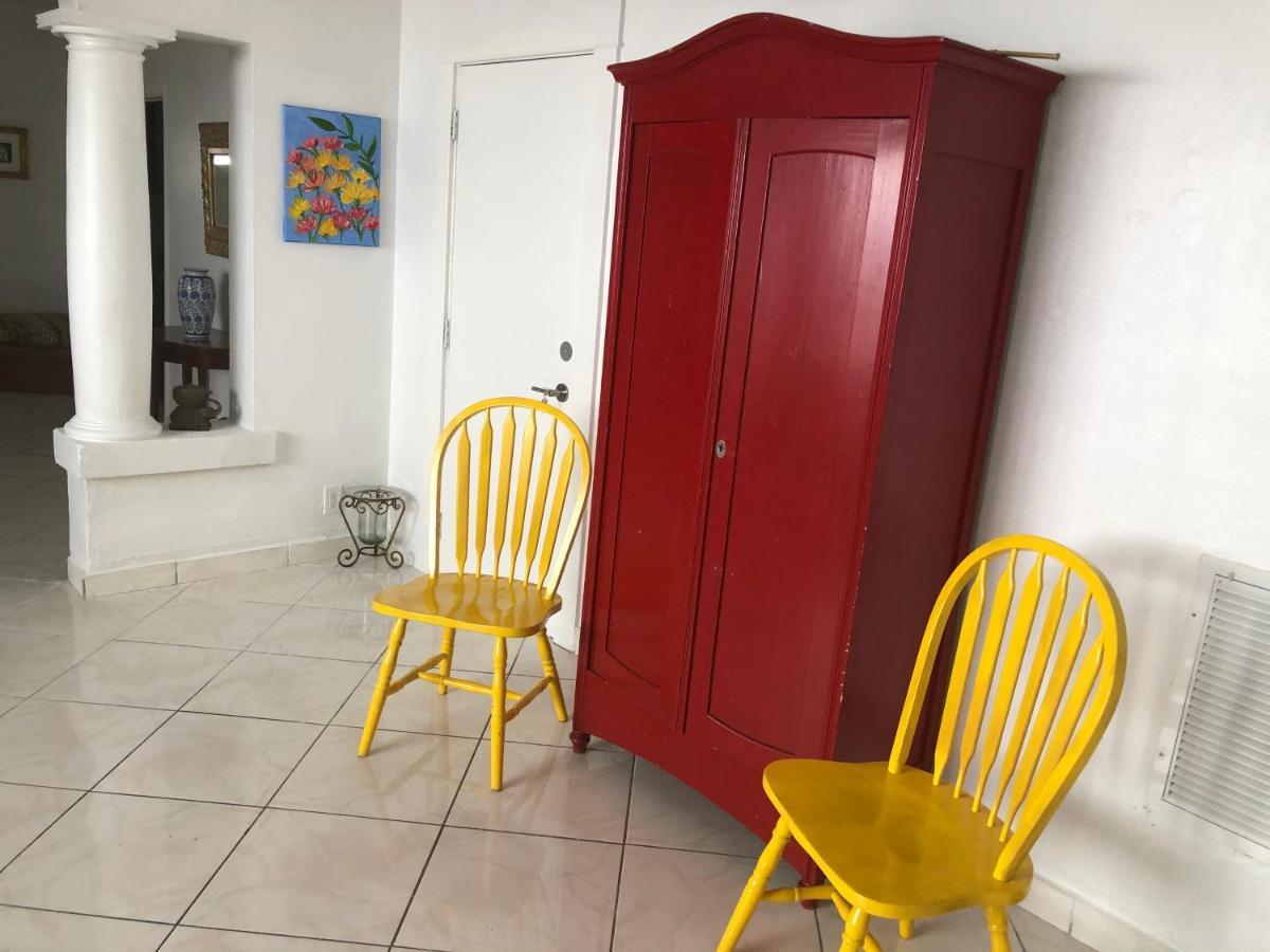 Private Suite Next To Calle Ocho Miami Esterno foto