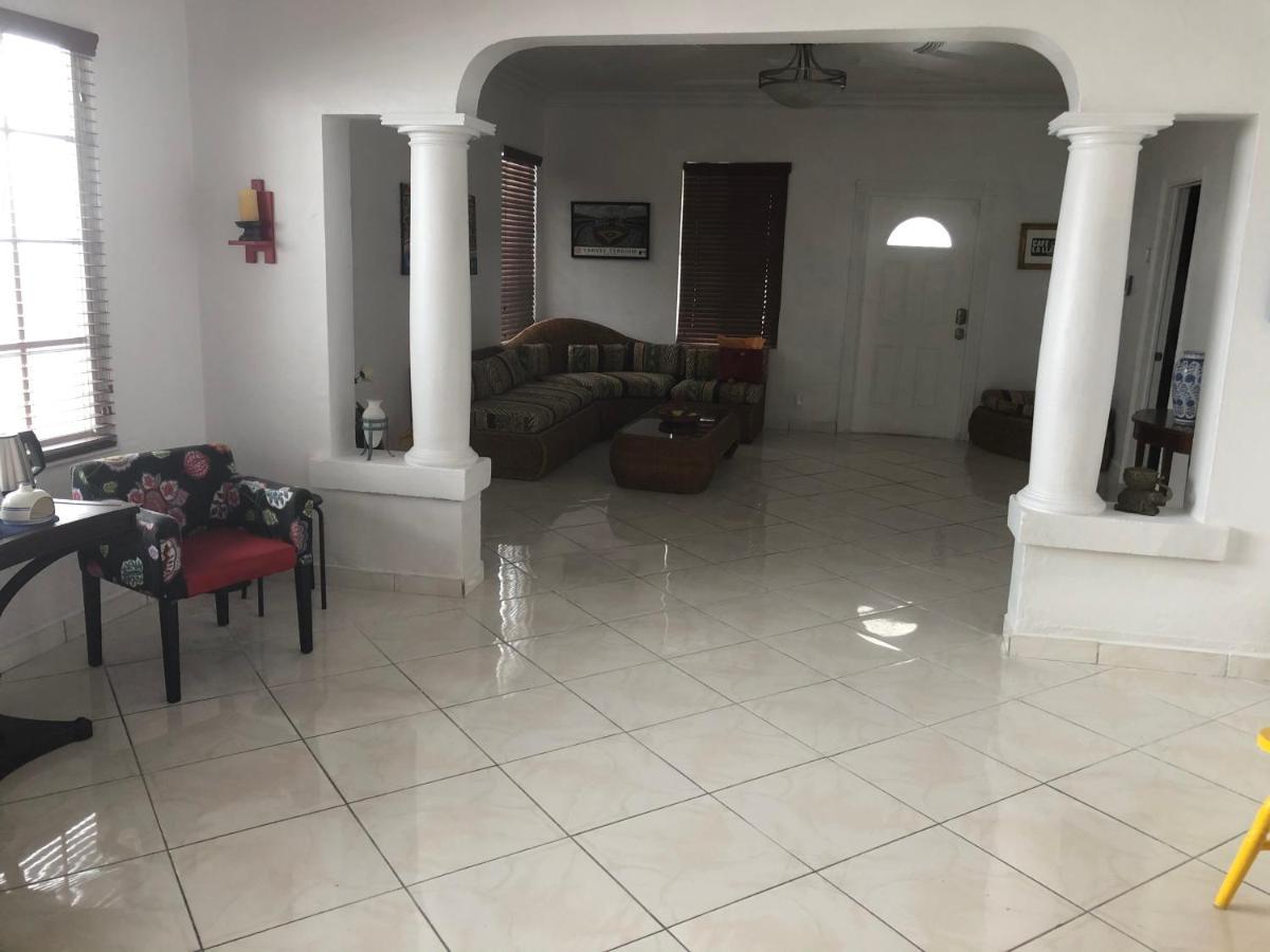 Private Suite Next To Calle Ocho Miami Esterno foto