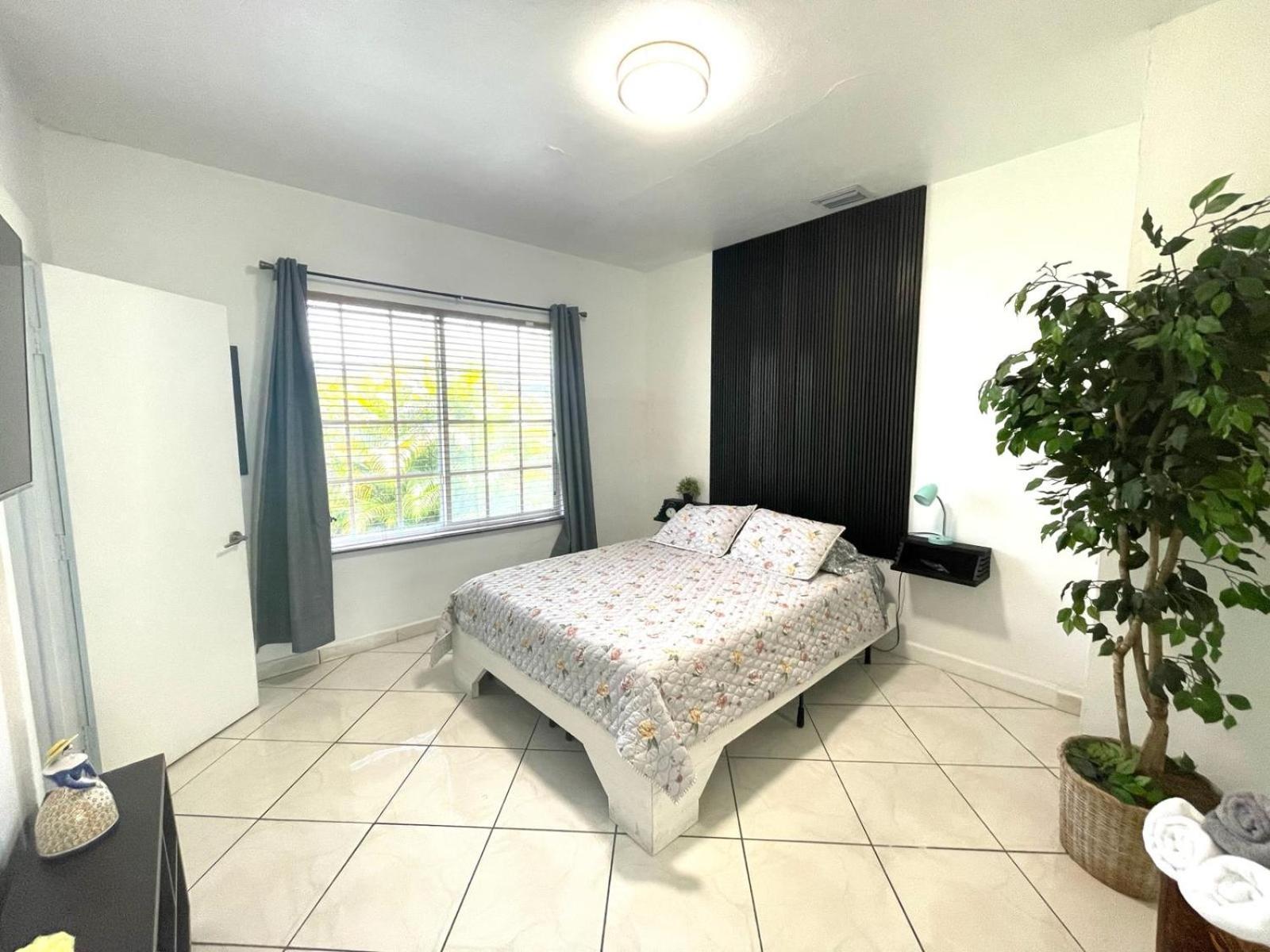 Private Suite Next To Calle Ocho Miami Esterno foto
