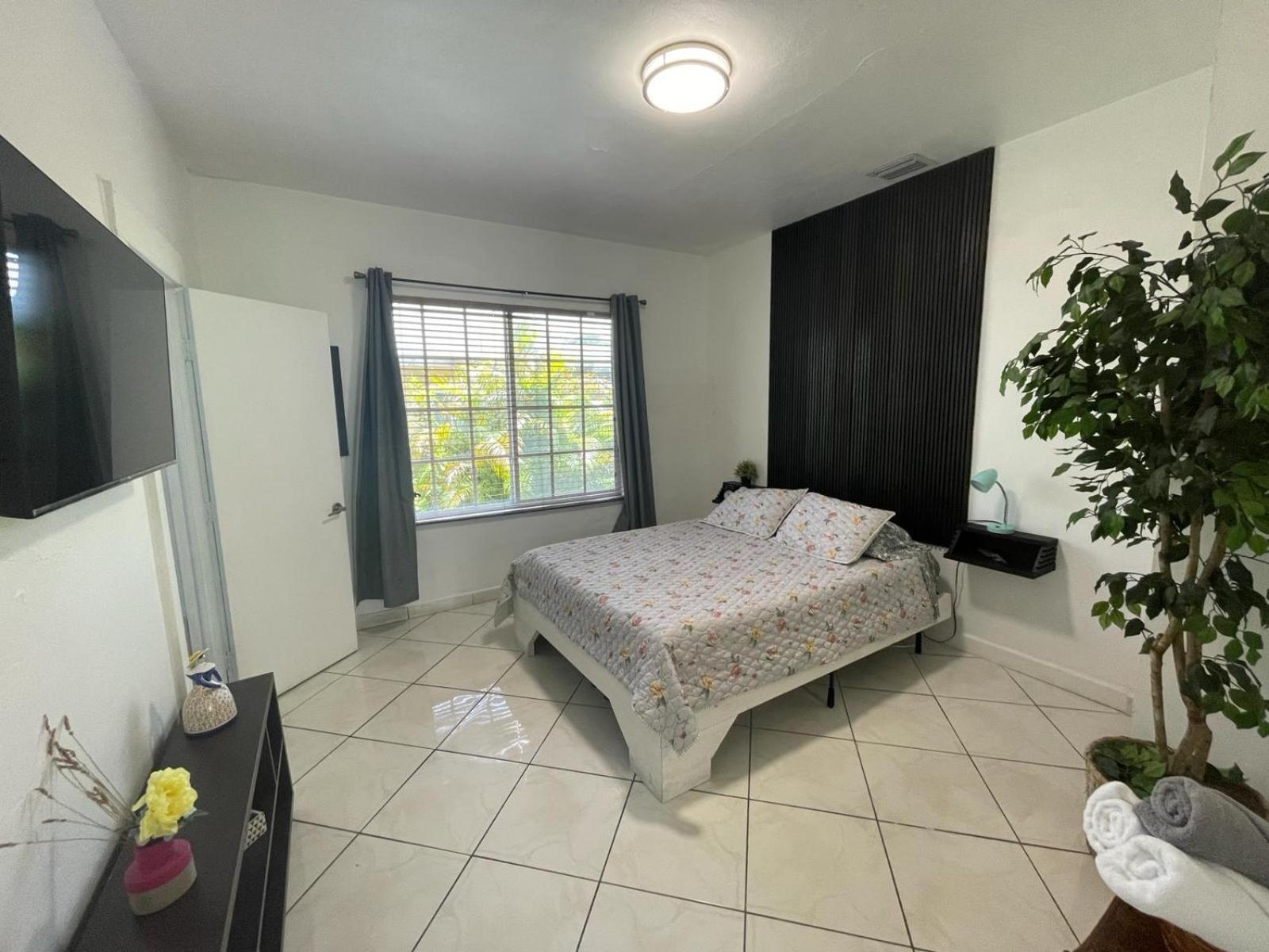 Private Suite Next To Calle Ocho Miami Esterno foto