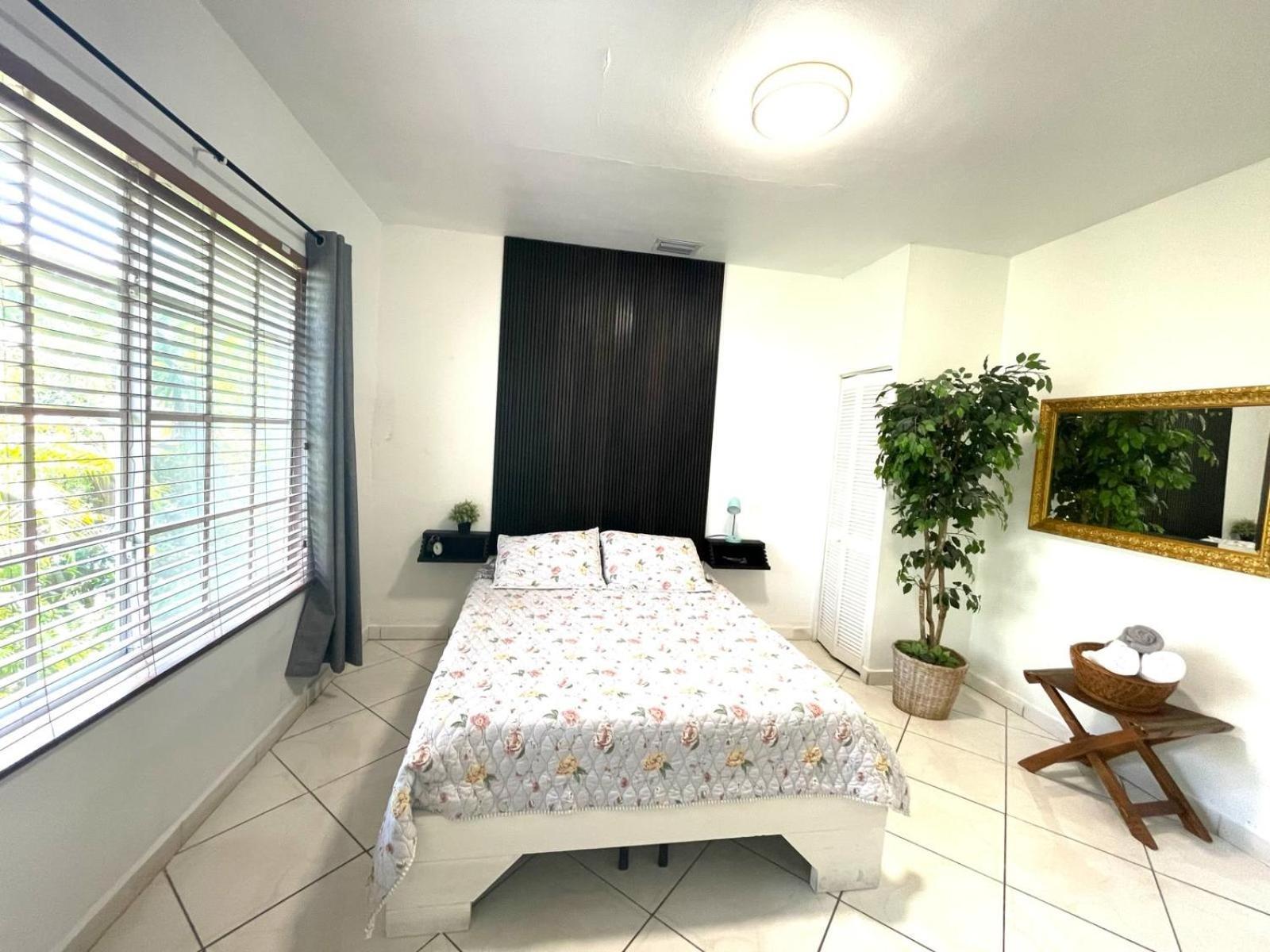 Private Suite Next To Calle Ocho Miami Esterno foto