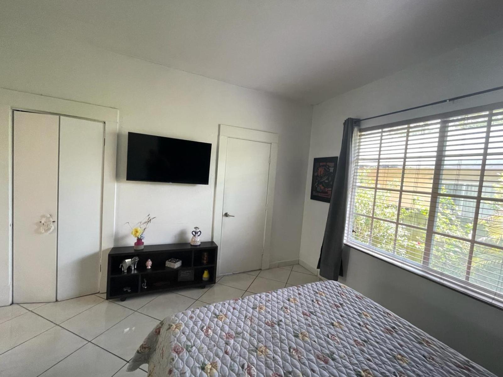 Private Suite Next To Calle Ocho Miami Esterno foto